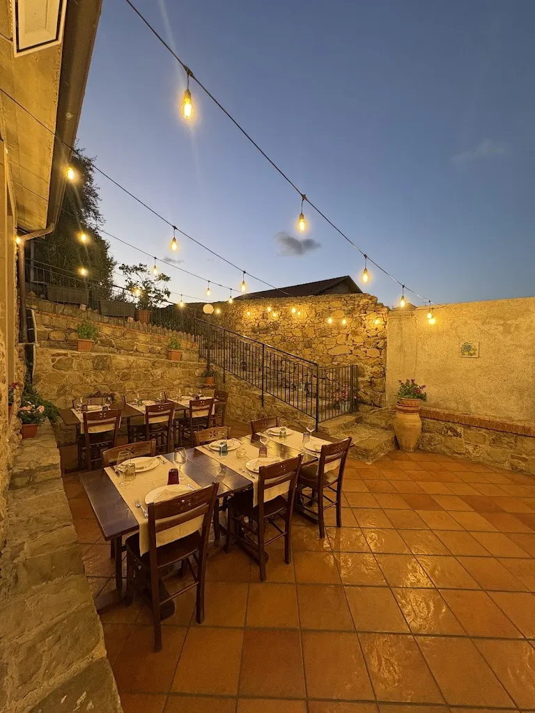 Juliana Romagnoli Martìnez_Il Casalino Cucina e pizza_Caronia_review