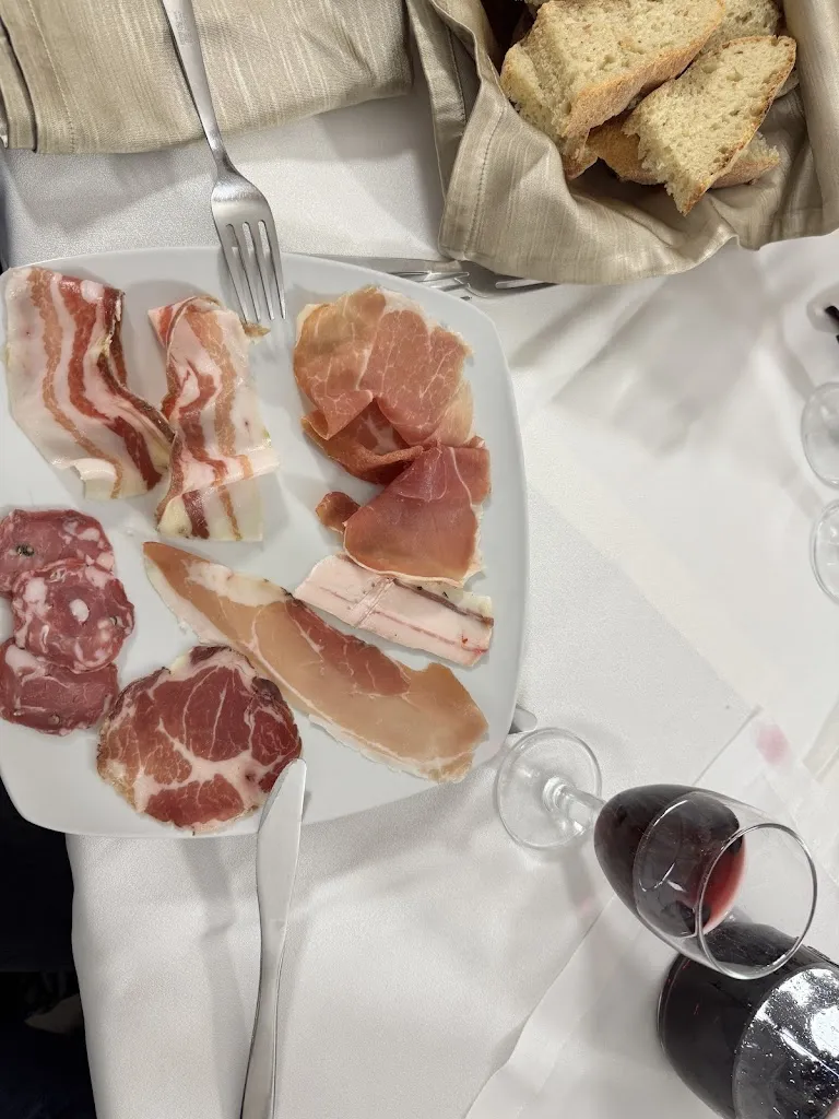 Zoltán Péter Kovács_Le Arcate_Caronia_review