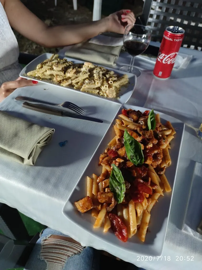 Leonardo Macchi_Lido Little Paradise_Caronia_review