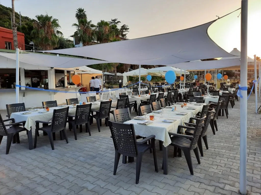 Lido Little Paradise restaurant in Caronia