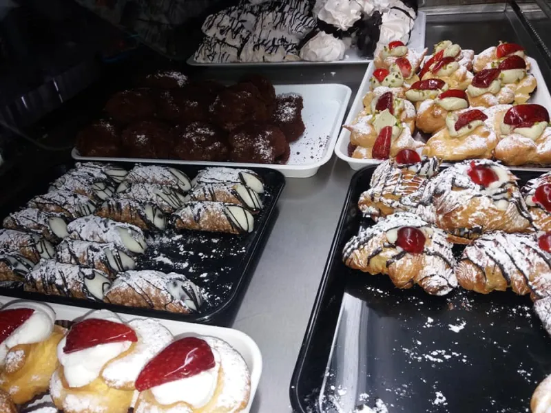 Bar Bar_Caronia_slider_image_2