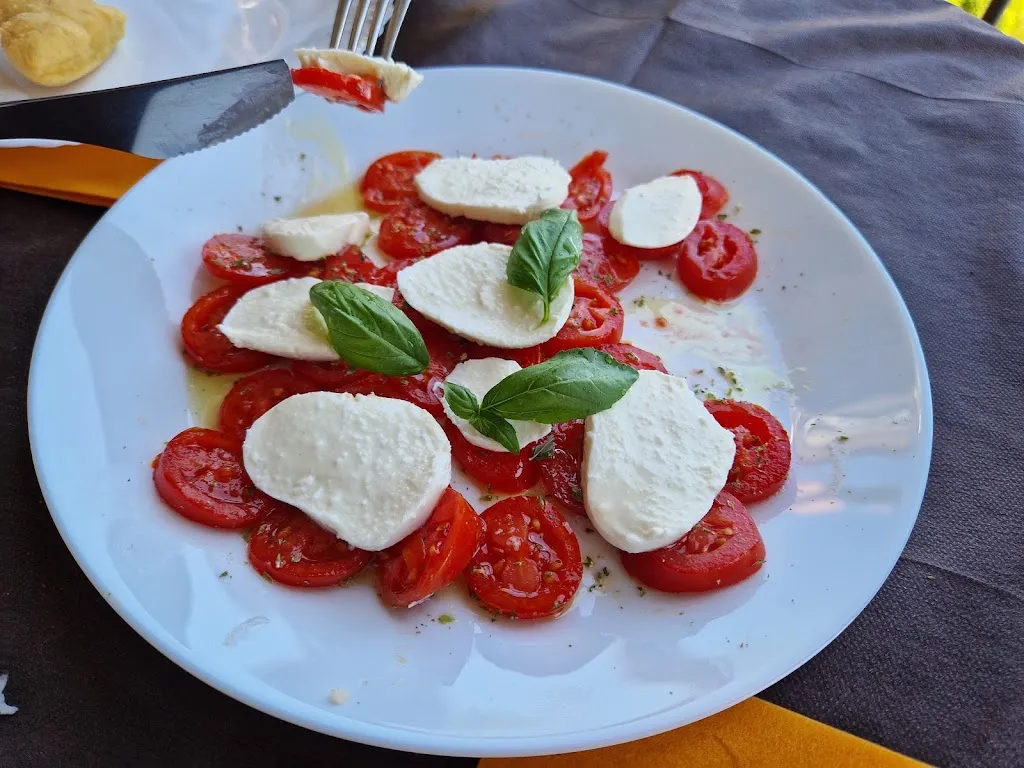 Aleksa Paunović_Sikania_Casalvecchio Siculo_review