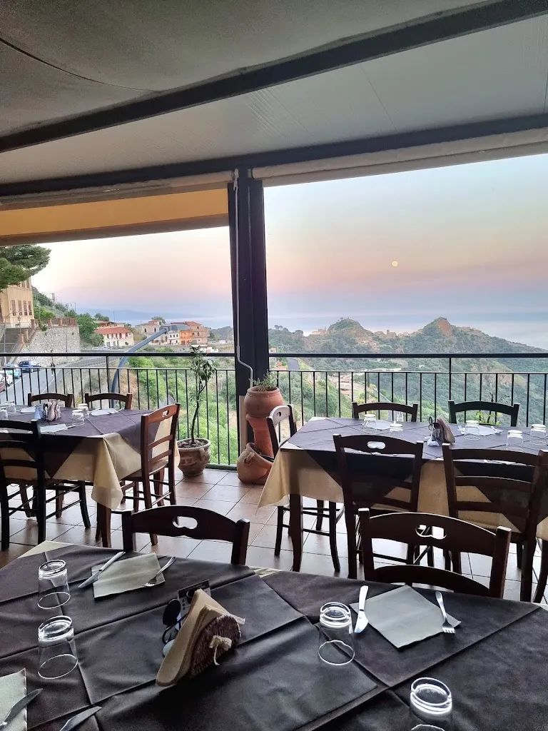 Sikania restaurant in Casalvecchio Siculo