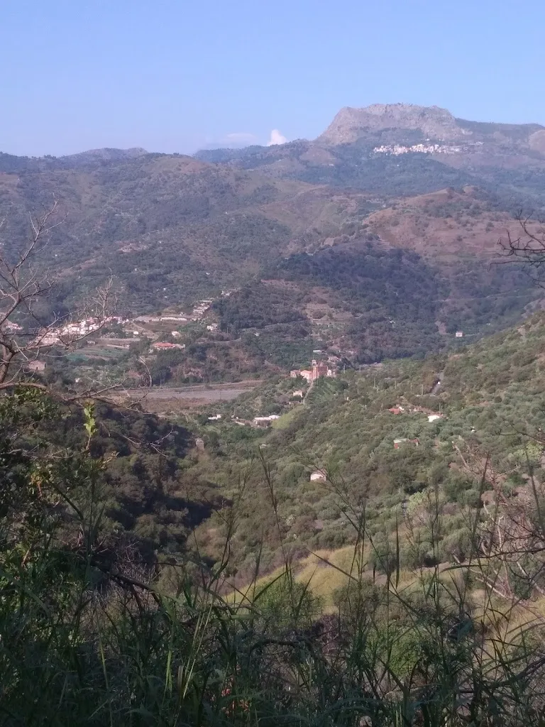 Ritrovo Agrituristico Donna Giosina restaurant in Casalvecchio Siculo