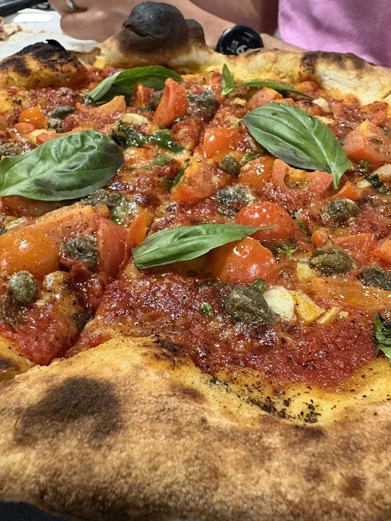 Evelyn Aguilar_Pizzeria Blume_Cassibile_review