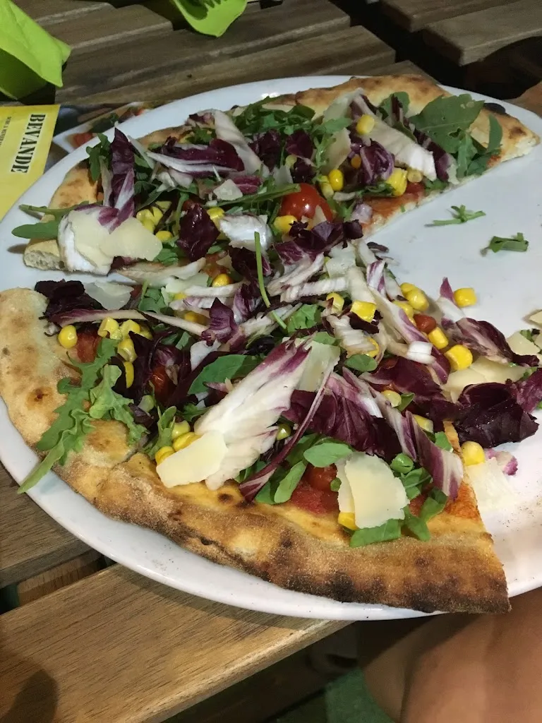 Yara Moualla_Pizzeria Blume_Cassibile_review