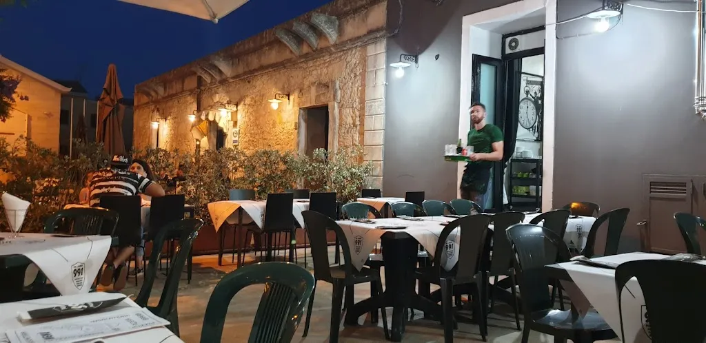 Panineria Pizzeria 991 restaurant in Cassibile