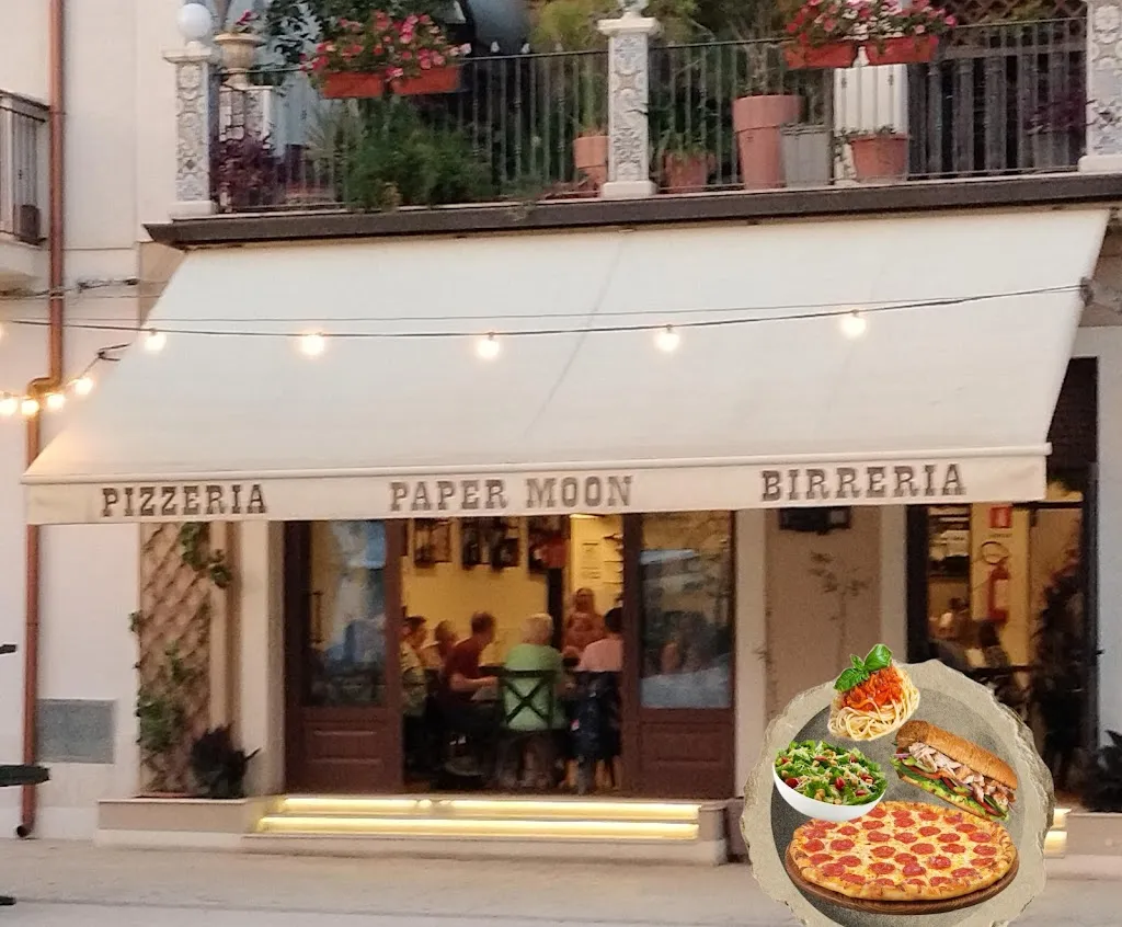 Pizzeria *Paper old Moon* since 1984 restaurant in Cassibile