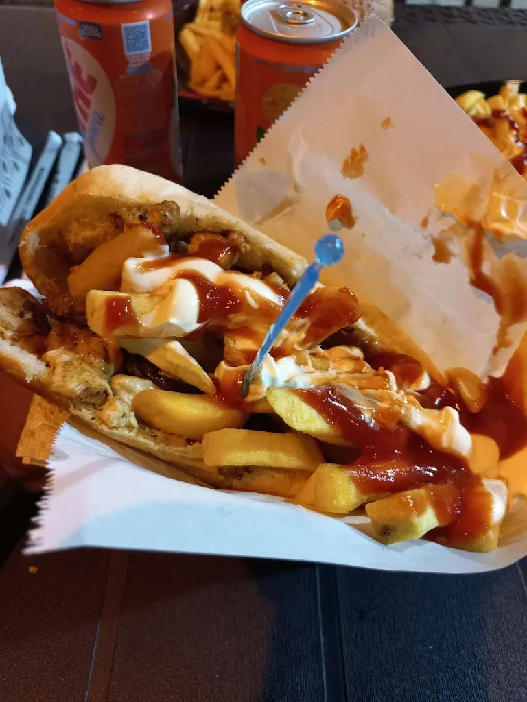 Narmatha Narayan-Thebuwana_Fil Burger_Cassibile_review