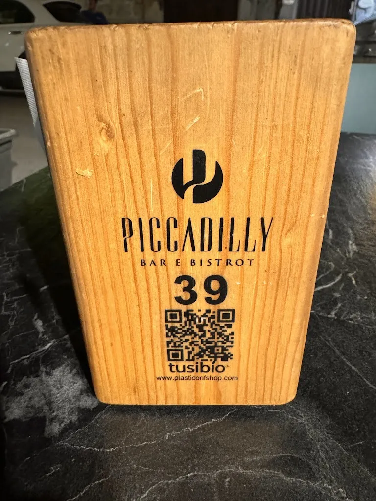 Emanuele Mingolini_Piccadilly - Bar e Bistrot_Canicattì_review