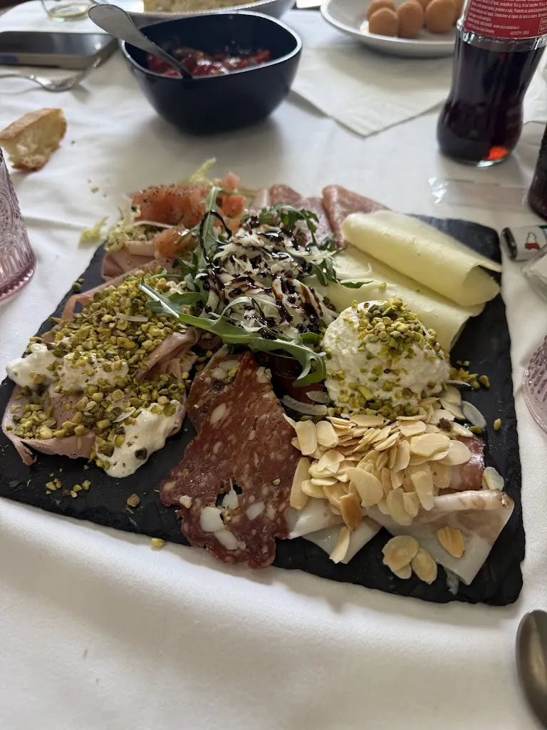 Lucie Peyreton_Me Gusta_Canicattì_review