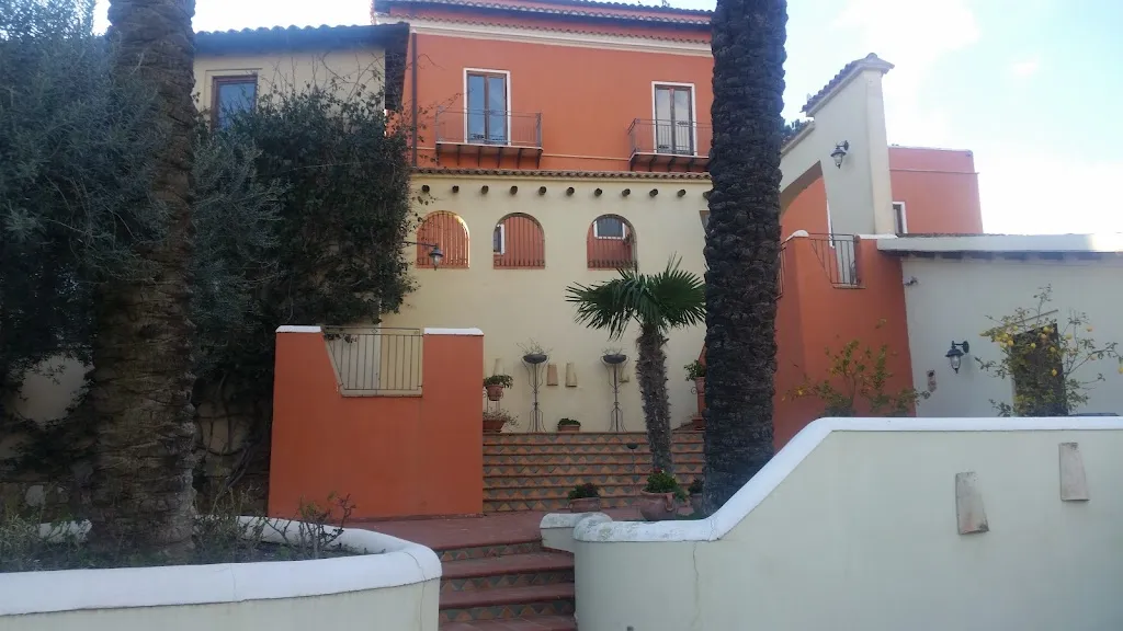 Uzoma Okonkwo_Villa Grazia Zaliclò charme & gourmet_Canicattì_review