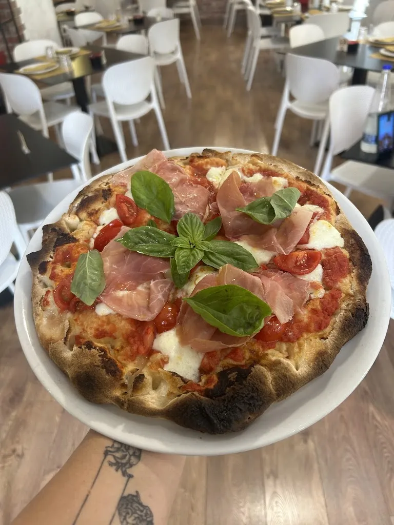 MONICA food &pizza_Canicattì_slider_image_3