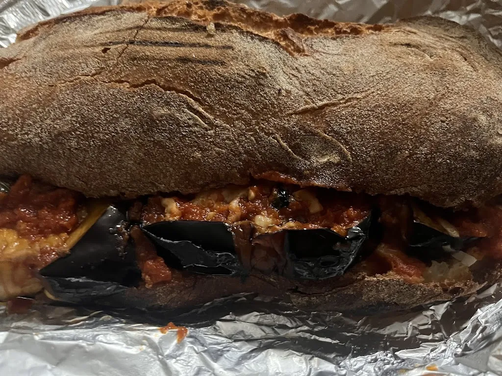 Malù Enoteca Panineria Salumeria_Canicattì_slider_image_3