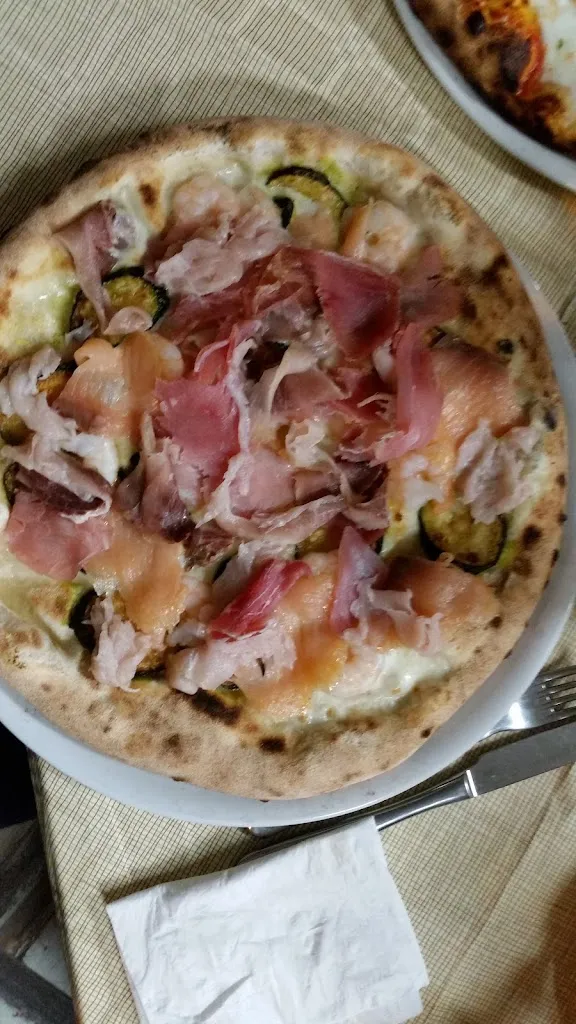 Menu_Très Chic Ristorante Pizzeria_Canicattì_image_2