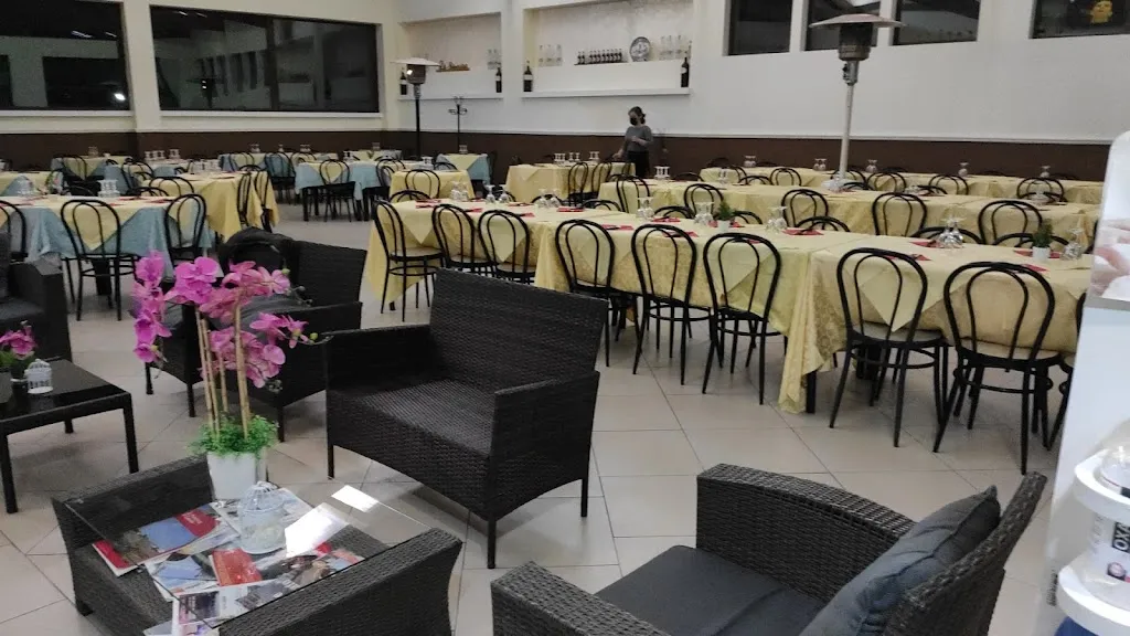 Ristorante Pizzeria La Ginestra di Capizzi Rosa_Castel di Judica_slider_image_1