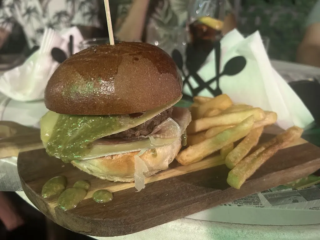 Bar di Peppe restaurant in Castel di Lucio