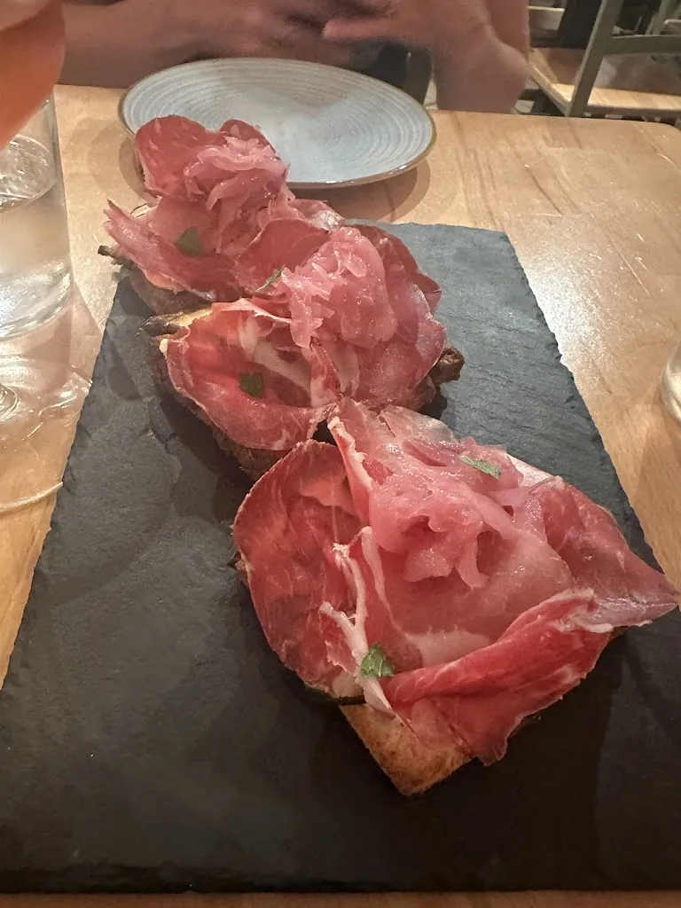 Adam Nelson_CRIANZA_Lecce_recensione