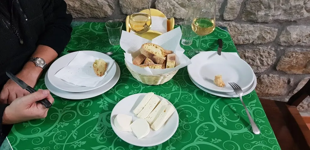 Stephen Burda_Osteria Il Tabacchino_Castell'Umberto_review