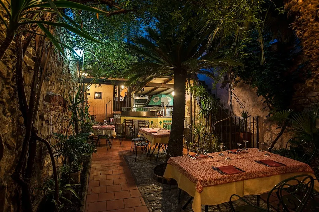 Hostaria Cycas restaurant in Castelbuono
