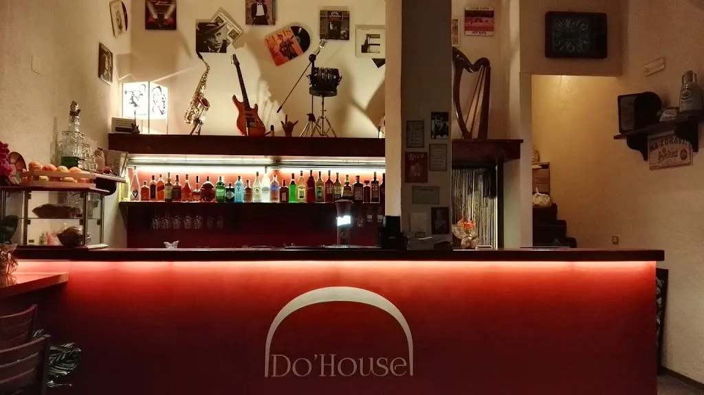 Do'House restaurant in Castelbuono