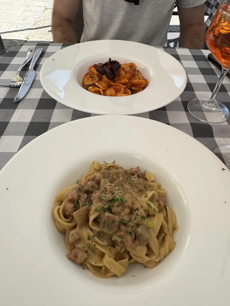 Vanessa Miranda-Stewart_Profumo Divino_Lecce_recensione