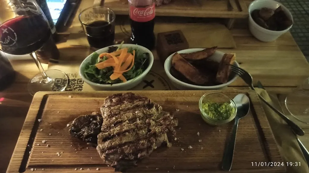 Alex Zelinsky_Smiley Steak House Ristorante e Cocktail Bar_Capo d'Orlando_review