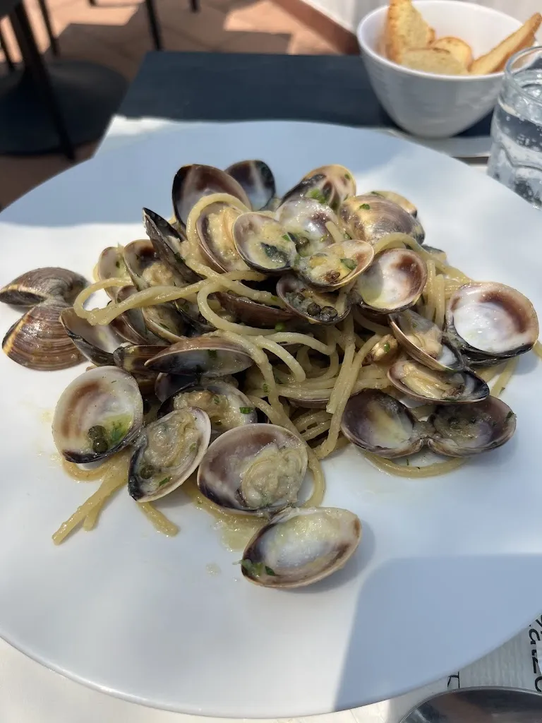 Claire Gilet_La Terrazza di Testa di Monaco_Capo d'Orlando_review