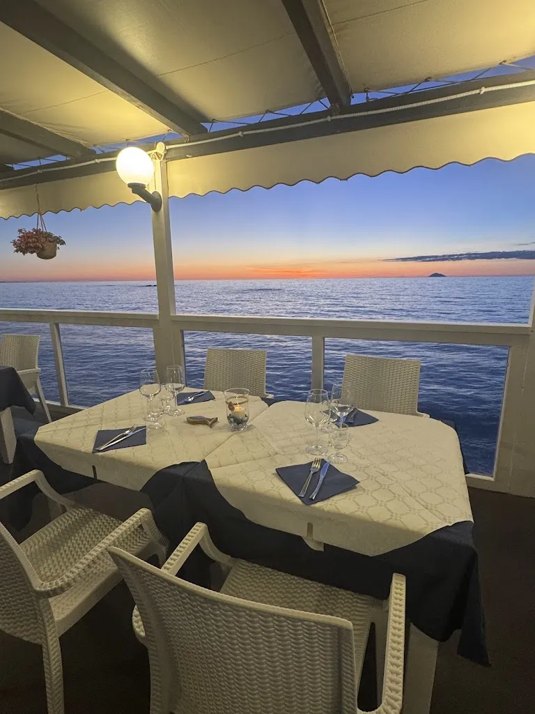Lido Paradise Beach restaurant in Capo d'Orlando