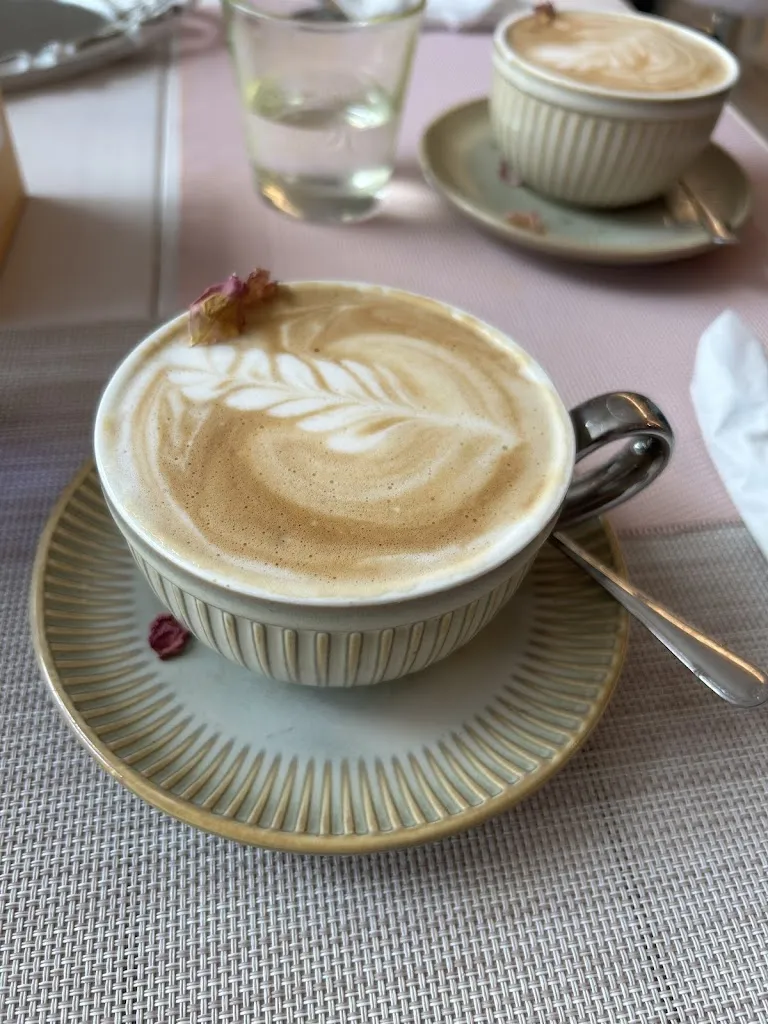 Alex Castillo_Flower Cafe’_Capo d'Orlando_avis