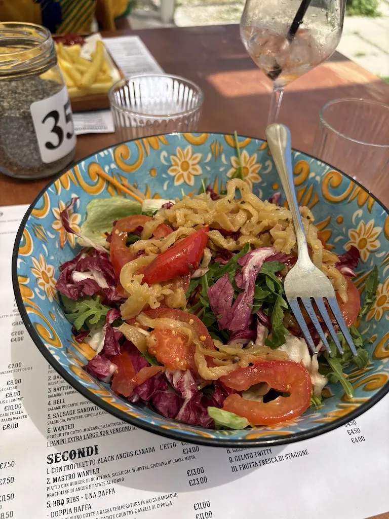 Kamil Dutkiewicz_Wanted Pub_Capo d'Orlando_review