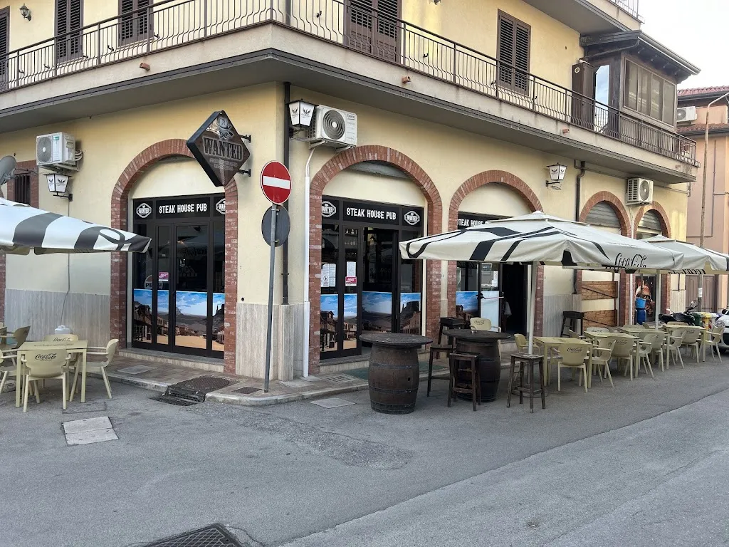 Wanted Pub restaurant in Capo d'Orlando