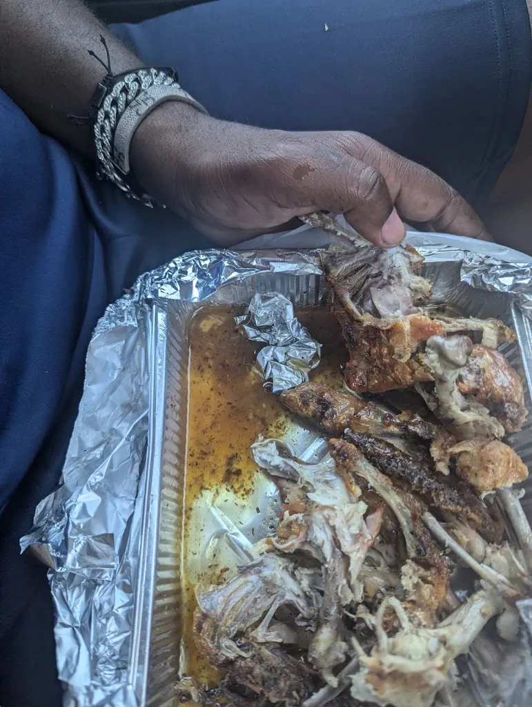 Montre'll Hawkins_La Bottega Del Pollo Ciminata_Capo d'Orlando_review