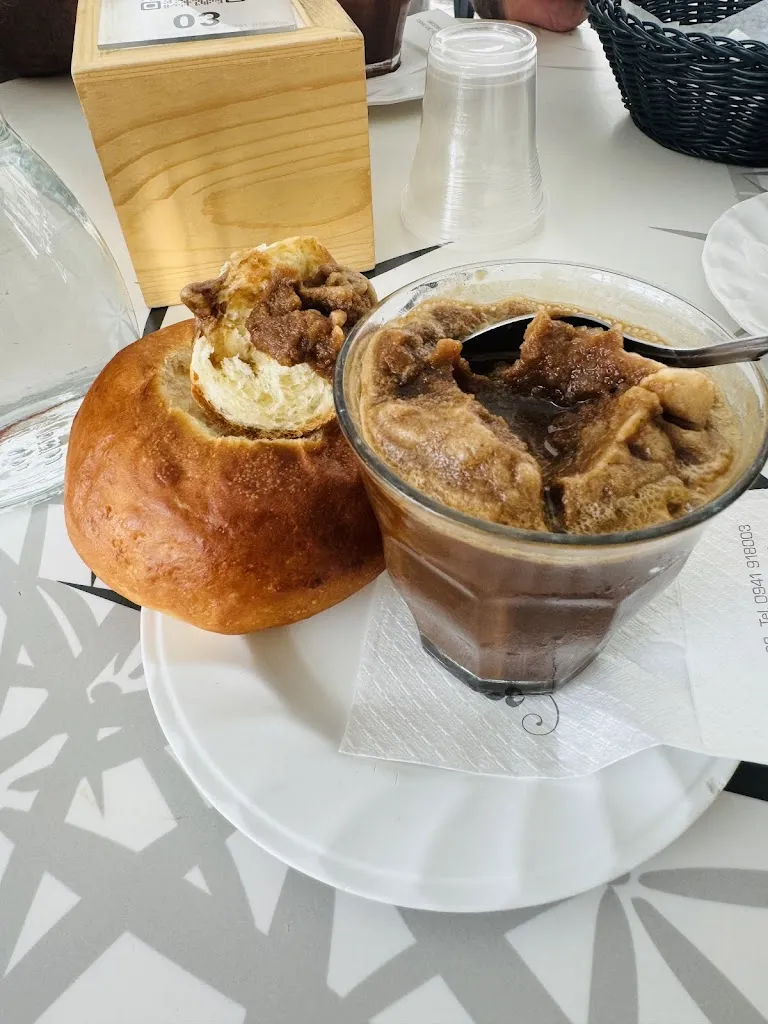 Marianna Bonomi_Sweet Bar_Capo d'Orlando_review