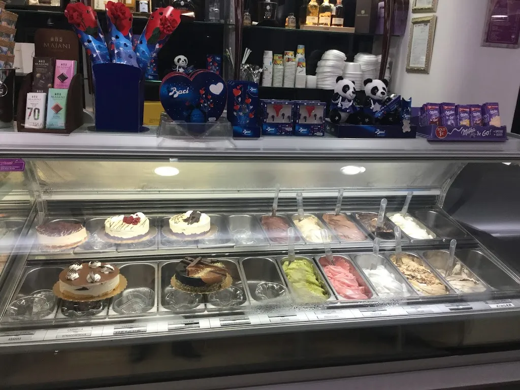 Sweet Bar restaurant in Capo d'Orlando