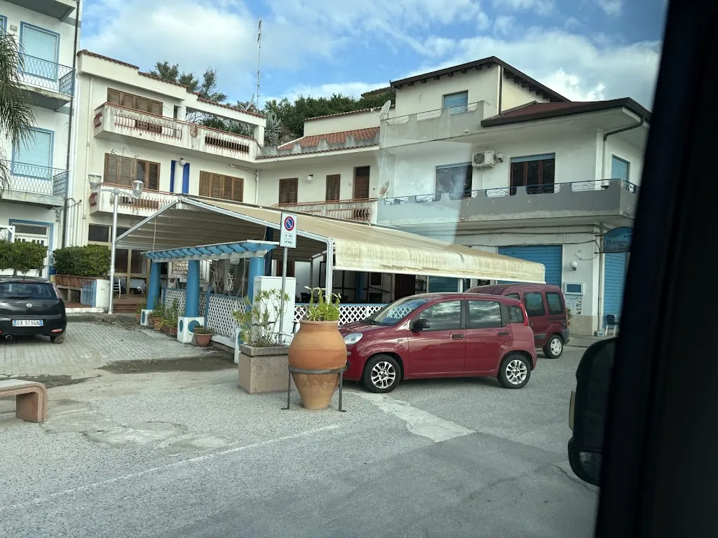 Helen L_Da Matteo_Capo d'Orlando_review