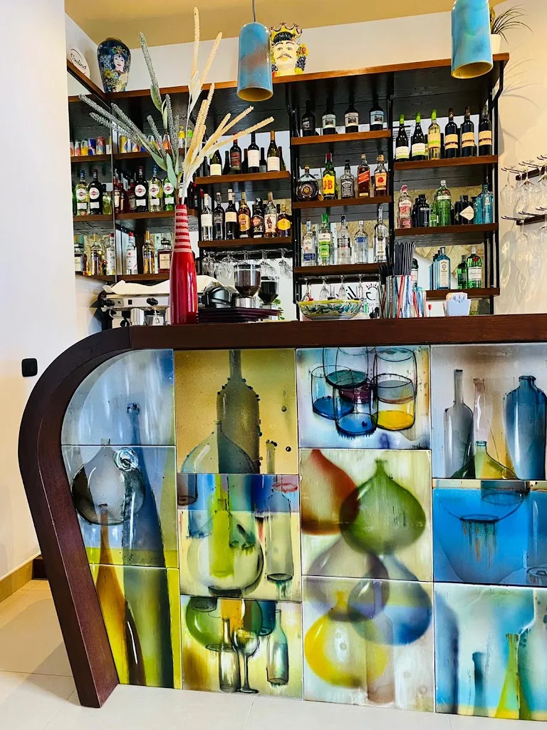 Gulino Pizza & Dintorni restaurant in Castellana Sicula