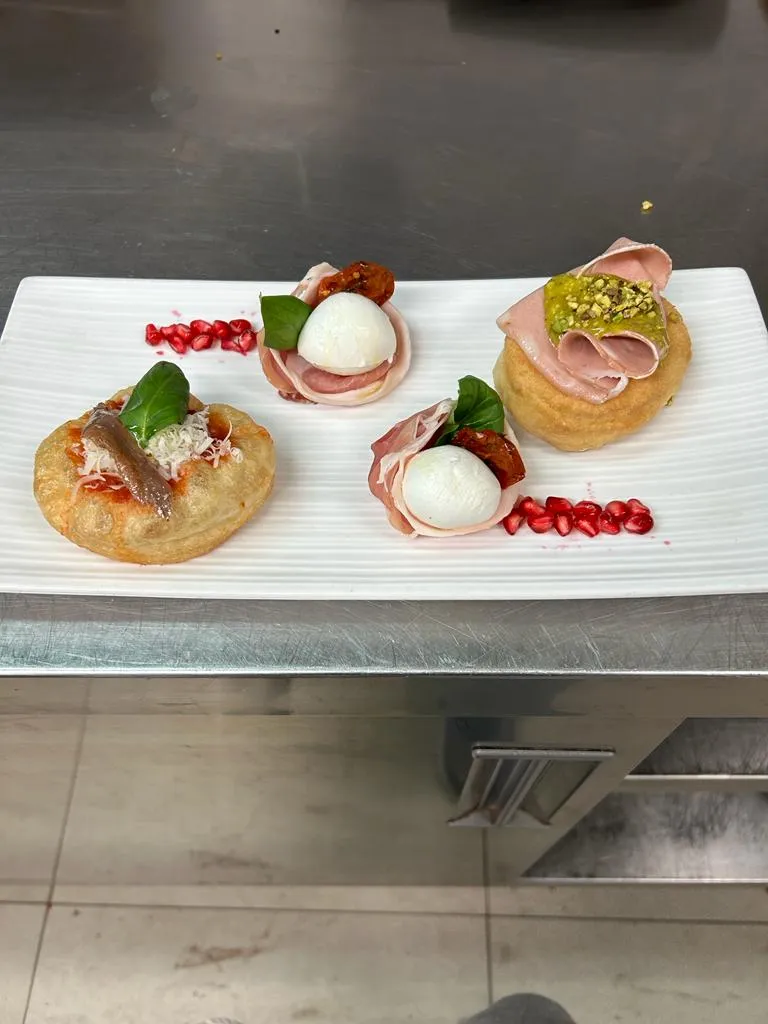 Gulino Pizza & Dintorni_Castellana Sicula_slider_image_2