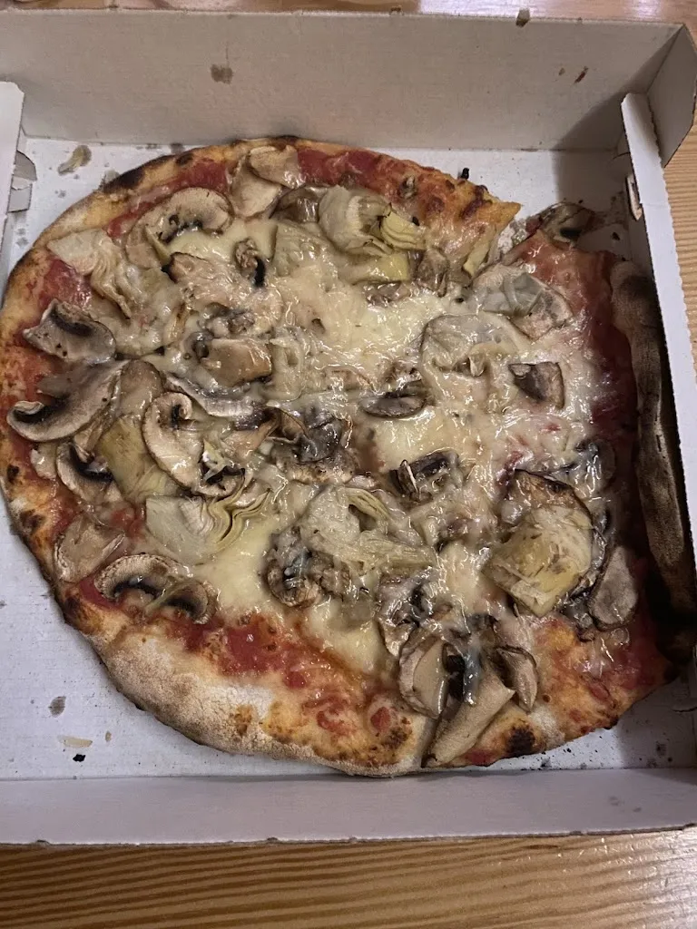 Verena Doczyck_Pizze E Delizie_Castelluzzo_review