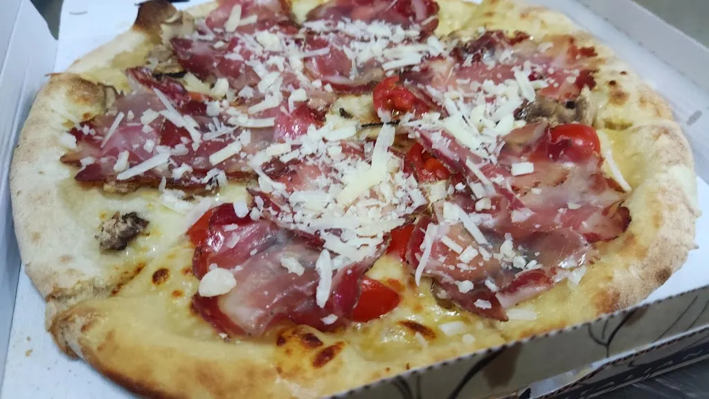 Pizze E Delizie_Castelluzzo_slider_image_2