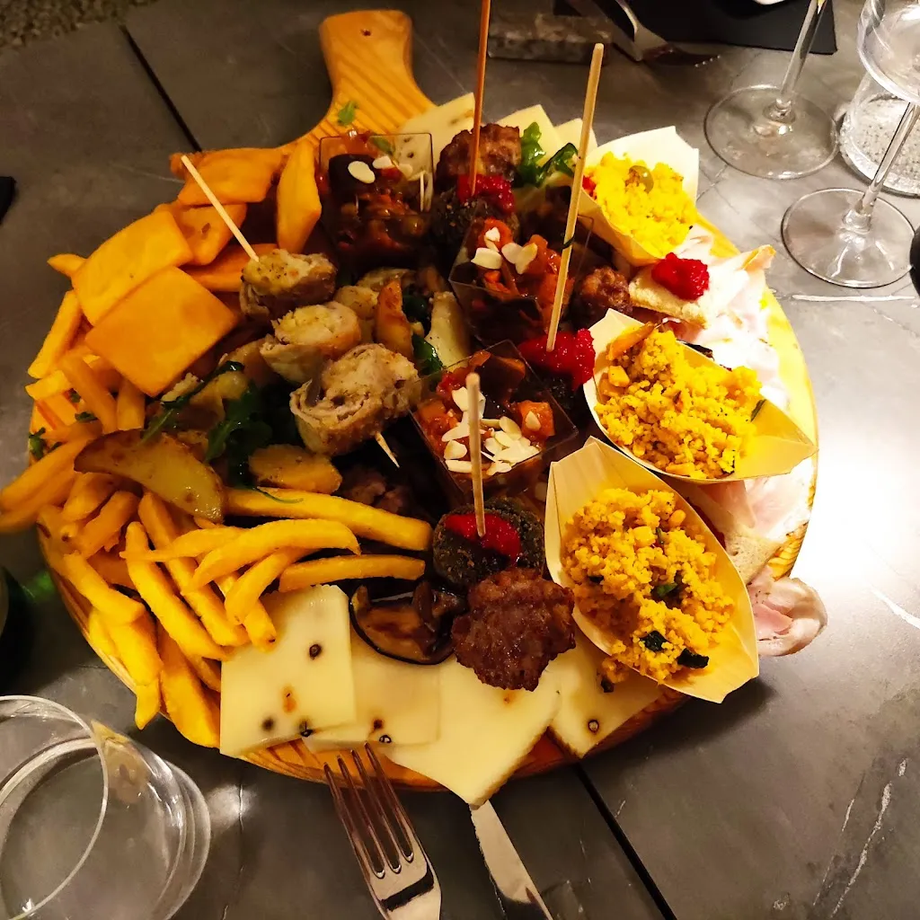 Pierre Lainez_Movida Pub_Casteltermini_review