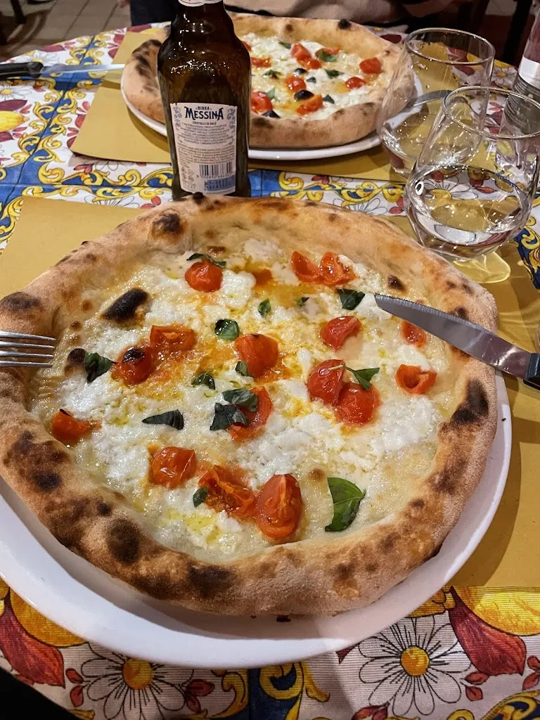 Pier Around The World_Regio Recondo_Castiglione di Sicilia_review