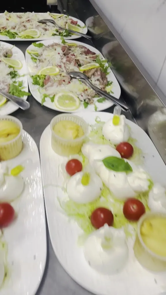 Trattoria - Ristorante - Pizzeria La Posada_Castrofilippo_slider_image_2