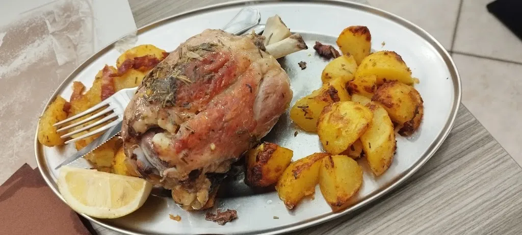 OSTERIA DEL CACCIATORE `U ZI TOTO'_Castrofilippo_slider_image_3