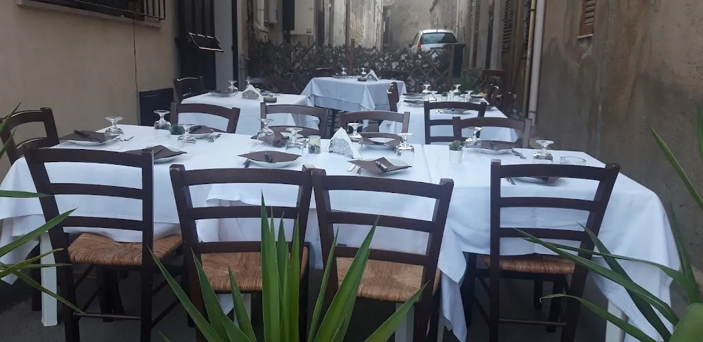 Desperados restaurant in Castrofilippo