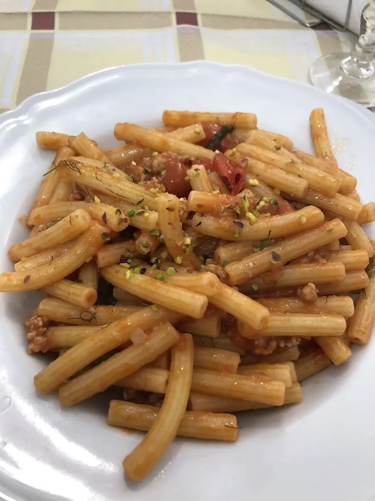 Michael Y_Bar Gattuso_Castronuovo di Sicilia_review