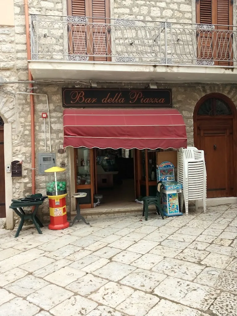 Bar Della Piazza restaurant in Castronuovo di Sicilia
