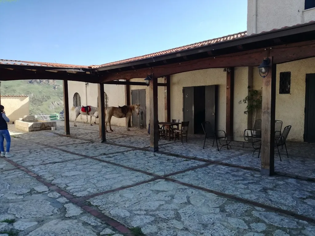 Vicio Bonura_Casale di Riena Azienda Agricola_Castronuovo di Sicilia_review