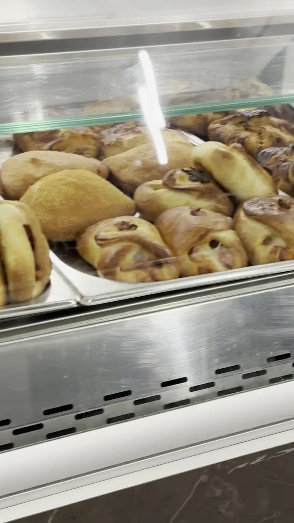 Giovanni Ragosta_Il Barone_Catenanuova_review