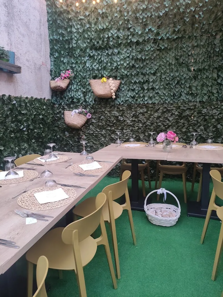 Cento Passi (Ristorante Pizzeria) restaurant in Cattolica Eraclea